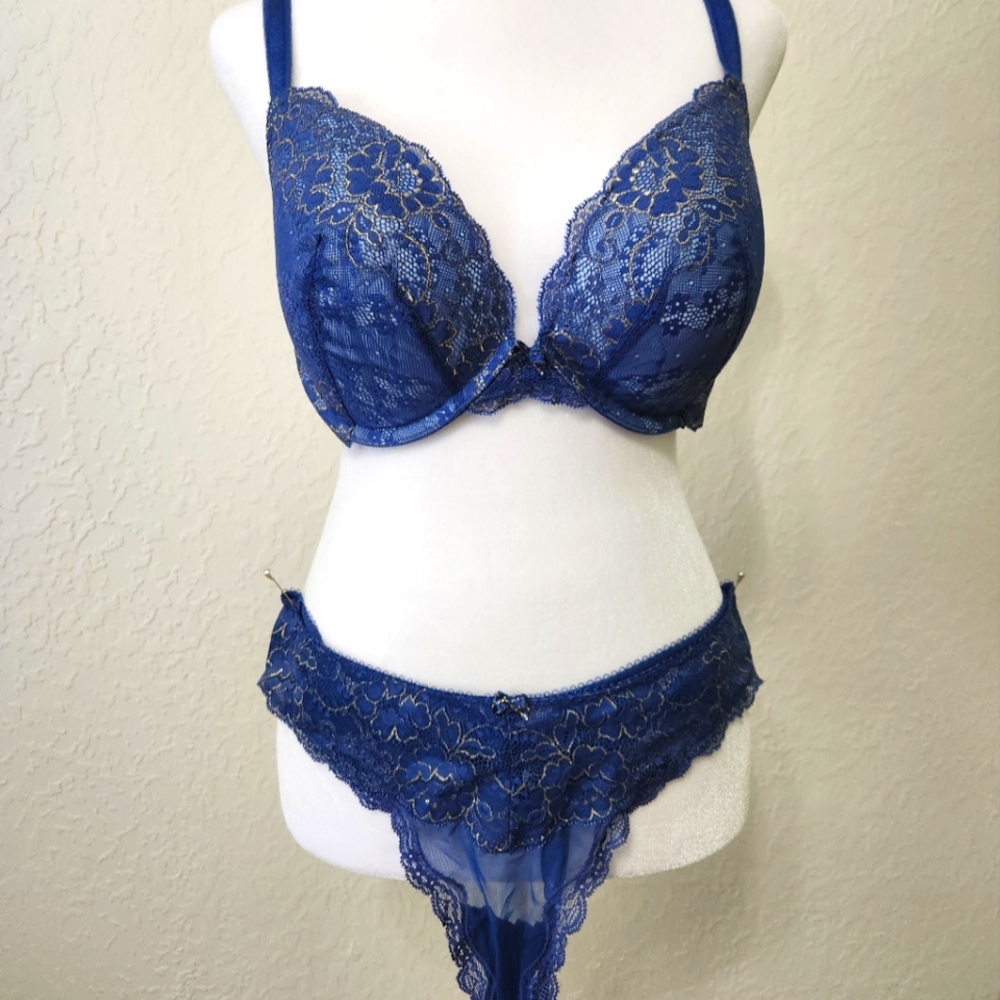 Victoria's Secret 38D padded Blue with gold Lace Bra and matching L Thongs.